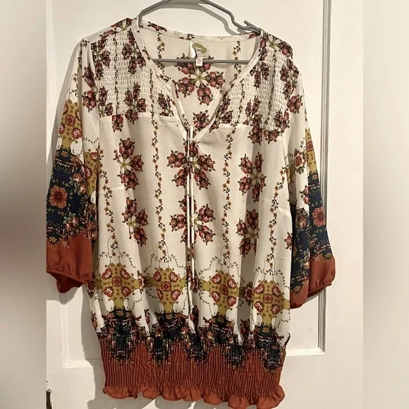 Women’s blouse - Picture 1 of 2